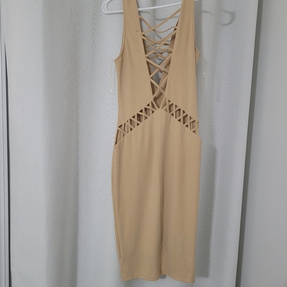 Dress - Picture 2 of 5